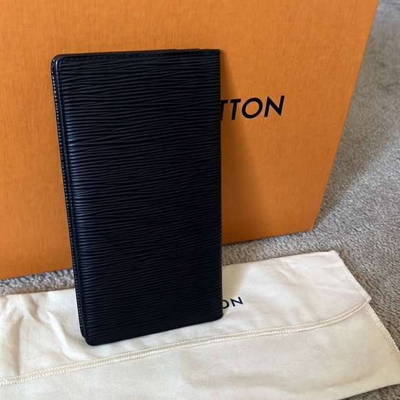Louis Vuitton Epi Black Long Bifold wallet - Picture 2 of 10